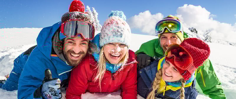 Grundausrüstung zum Skifahren_head