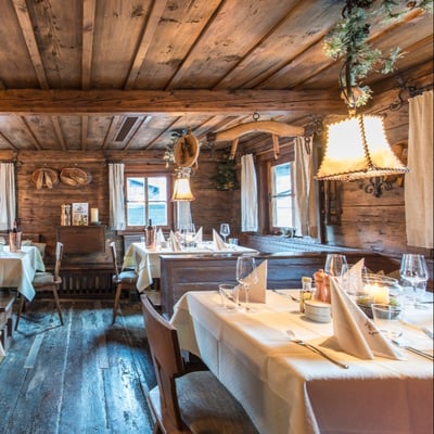 Schusterhäusl Stubn Familienessen 