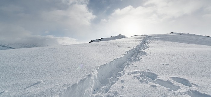 Winteridylle Berg _Schnee c SLT