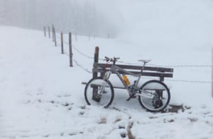 bike im Schnee