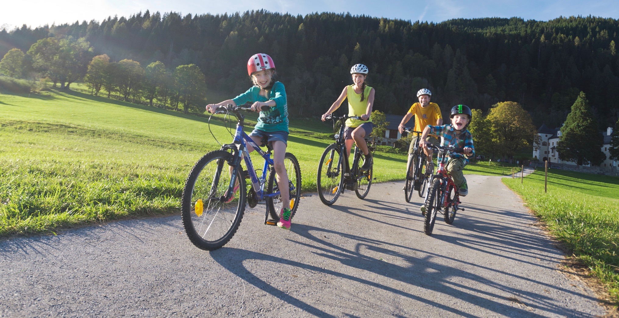 Radurlaub Kinder Familienurlaub Flachau Hotel Tauernhof Harmls Aparthotel Bikeurlaub Aktivurlaub