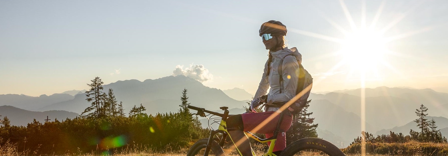 Mountainbike Urlaub Herbst Berggipfel